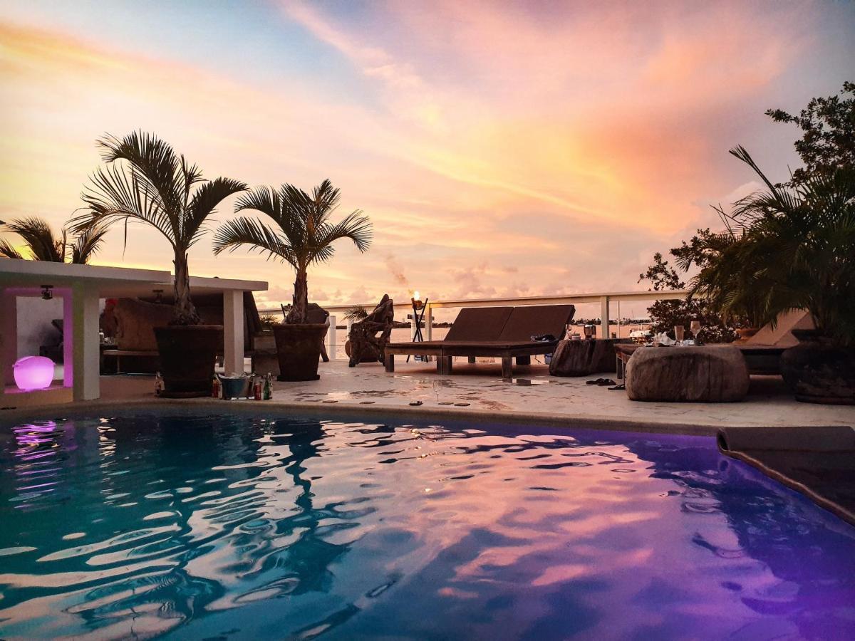 Villa Blue Lagoon Suite Apartment Lowlands Exterior photo